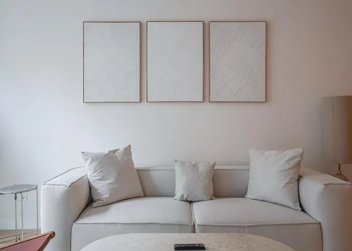 Amazing Apartment-3Bedrooms 3Bathrooms-Lavapies