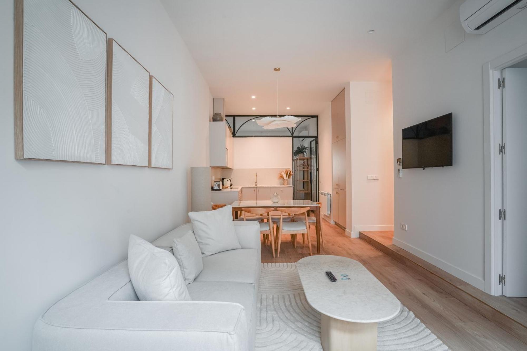 Amazing Apartment-3bedrooms 3bathrooms-lavapies Apartament Madrid