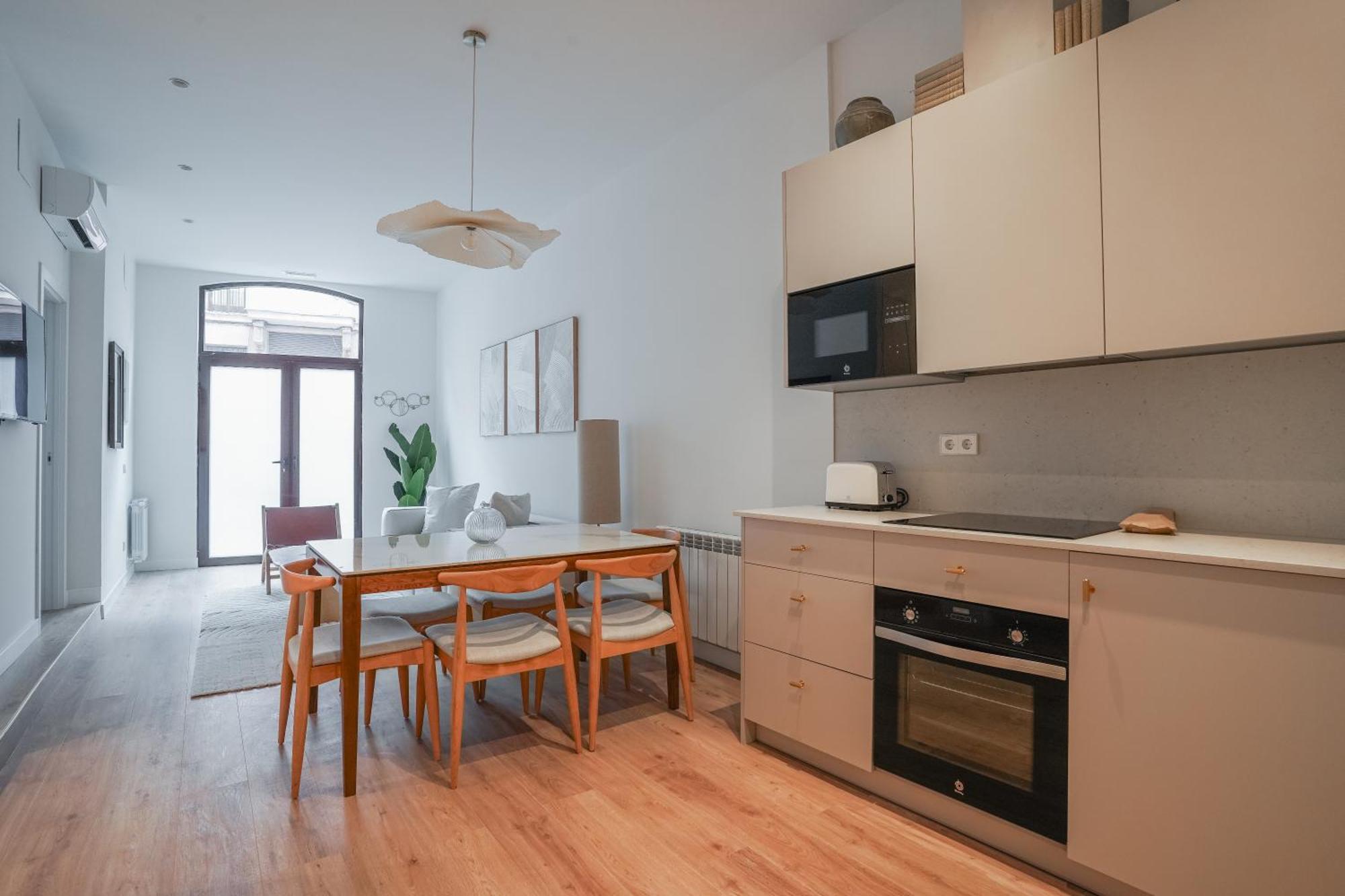 Apartament Amazing Apartment-3bedrooms 3bathrooms-lavapies *