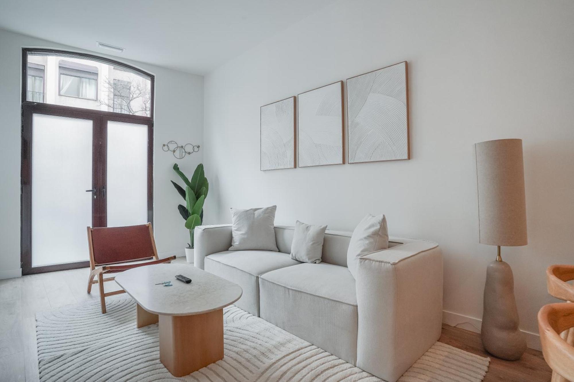 Amazing Apartment-3bedrooms 3bathrooms-lavapies Apartament