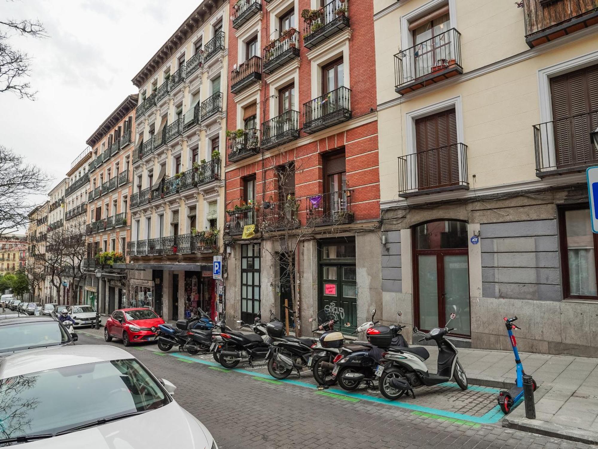 Amazing Apartment-3bedrooms 3bathrooms-lavapies Apartament Madrid